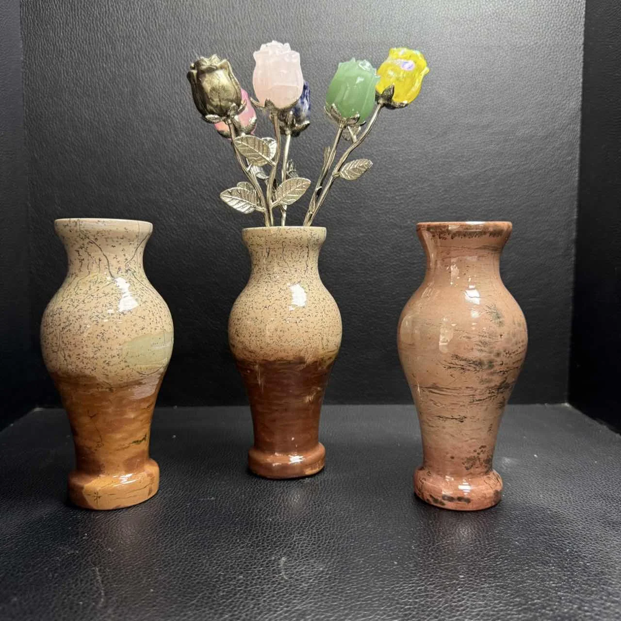 Handmade natural stone vase set, rustic terracotta-colored pottery vase, suitable for home decoration, office and event venues