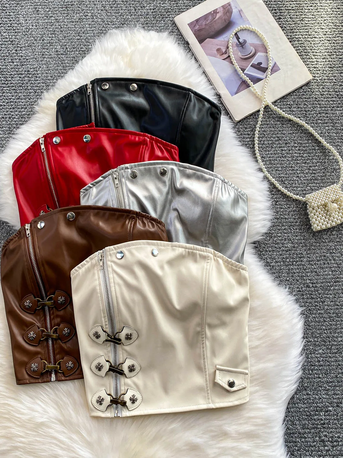 

Retro Button-Up PU Leather Vest Women's Faion Street Sexy ort Sle with Chest Pad Tube Top Korean Sle Top