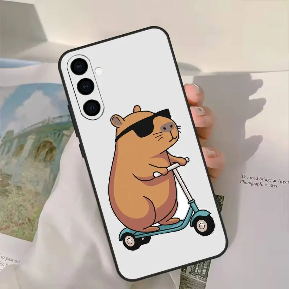 Bonita funda de teléfono con dibujos de capibara para Samsung GalaxyA13,21s,22,31,32,52,53,71,72,73, funda negra suave