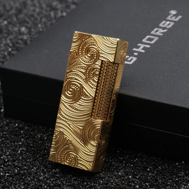 2024 New Luxury Brass Lighter With Side Sliding Gold Carving European Classical Grinding Wheel Ignition Lighter