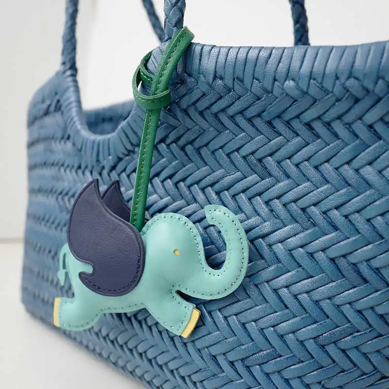 Flying Elephant Bag Pendant Handcraft Sewn Leather Bagpack Decoration Hanging Car Keychain Bag Accessories