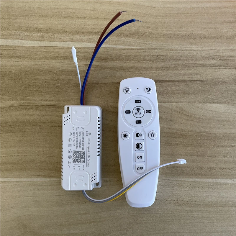 Оптовый светодиодный адаптер драйвера с дистанционным управлением AC170-245V 2,4G беспроводной регулируемый интеллектуальный трансформатор с изменением цвета 12-24 Вт Оптовый светодиодный адаптер драйвера с дистанционным управлением AC170-245V 2,4G беспроводной регулируемый интеллектуальный трансформатор с изменением цвета 12-24 Вт