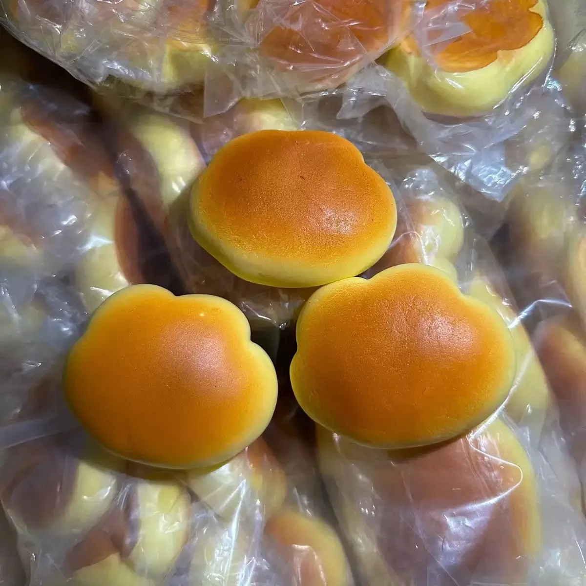 Premium Cloud Shaped Gradient Bread Squishy Toy Fluffy Fake Bun Realistic Artificial Food Model Craft Tabletop Display Miniature Ornament Sensory Squeeze Stress Relief Toy Gift image 6