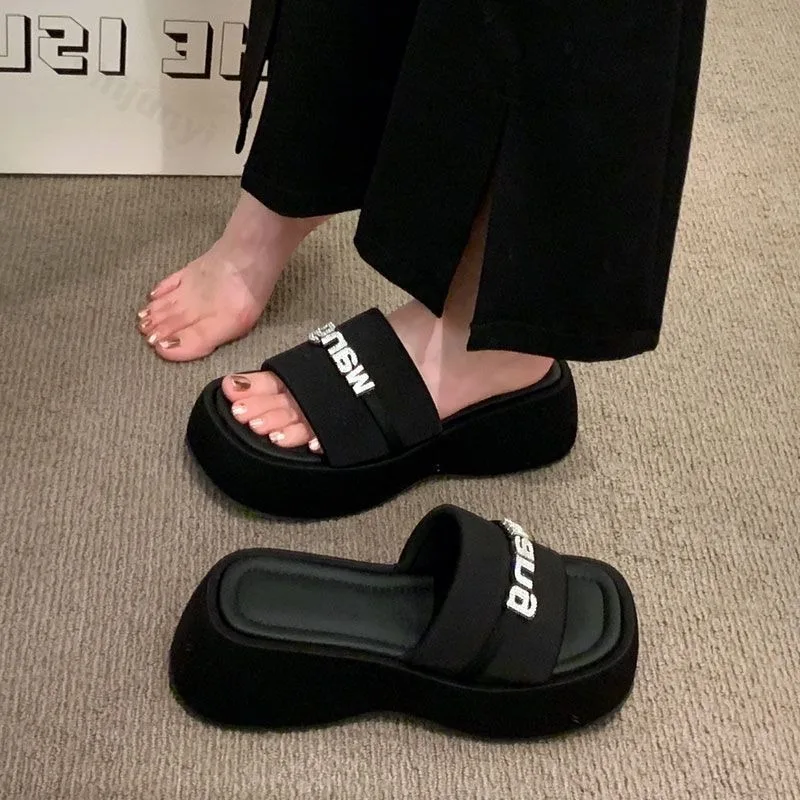 Women's Slippers 2025 New Fashion Comfortable Platform Sandals Concise Outdoor Women‘s Closed Toe Beach Muje Summer Shoes - Image 3
