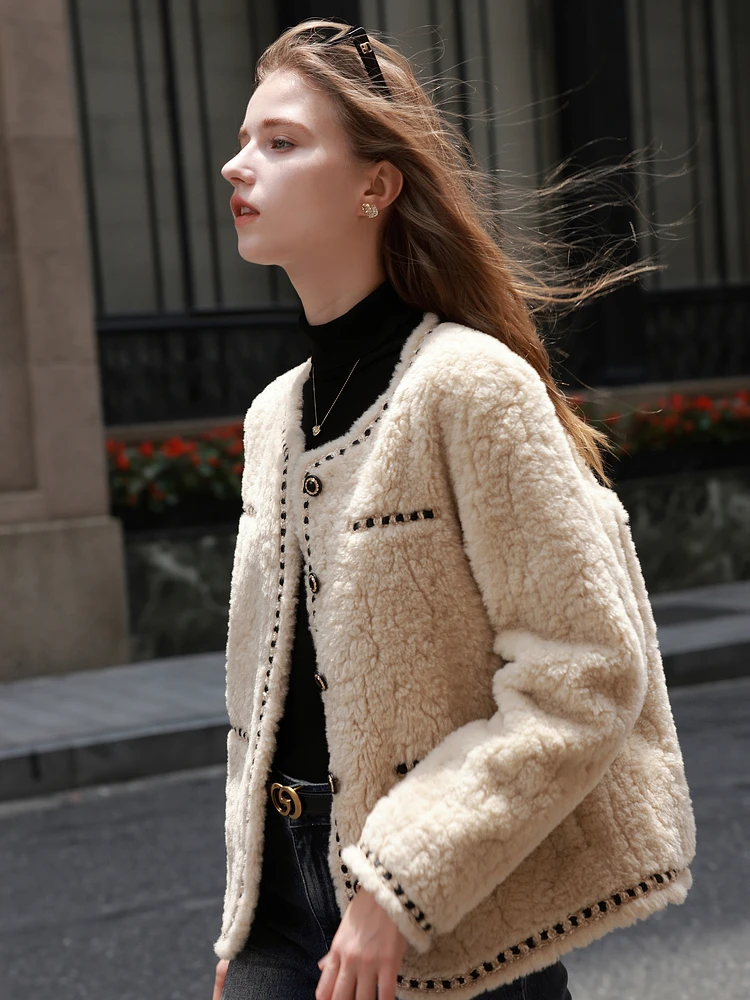 New Winter 2025 style eco-friendly faux wool coat for women