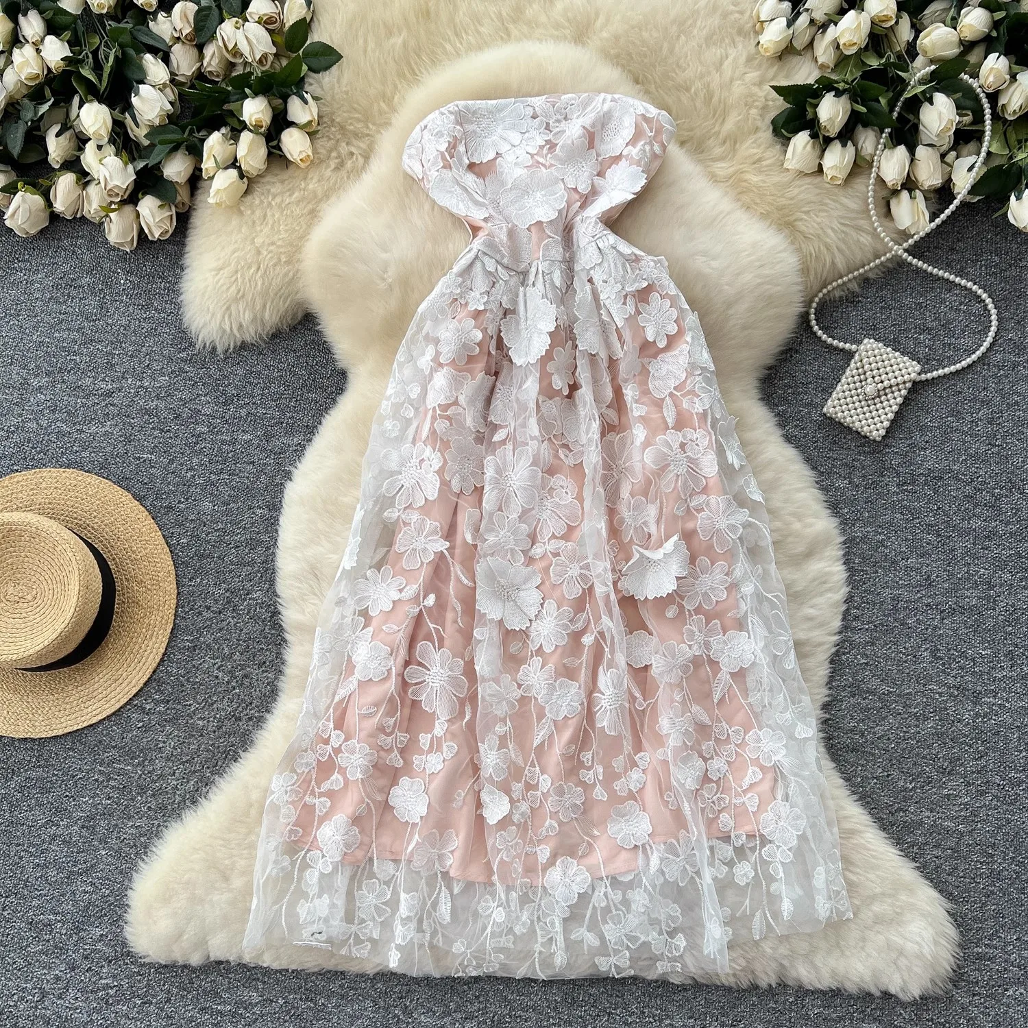 فستان رسمي فاخر شبكي مطرز بدون حمالات للنساء بدون أكمام وسحاب ثلاثي الأبعاد فستان صيفي زهري عالي الشارع للسيدات فستان سهرة طويل