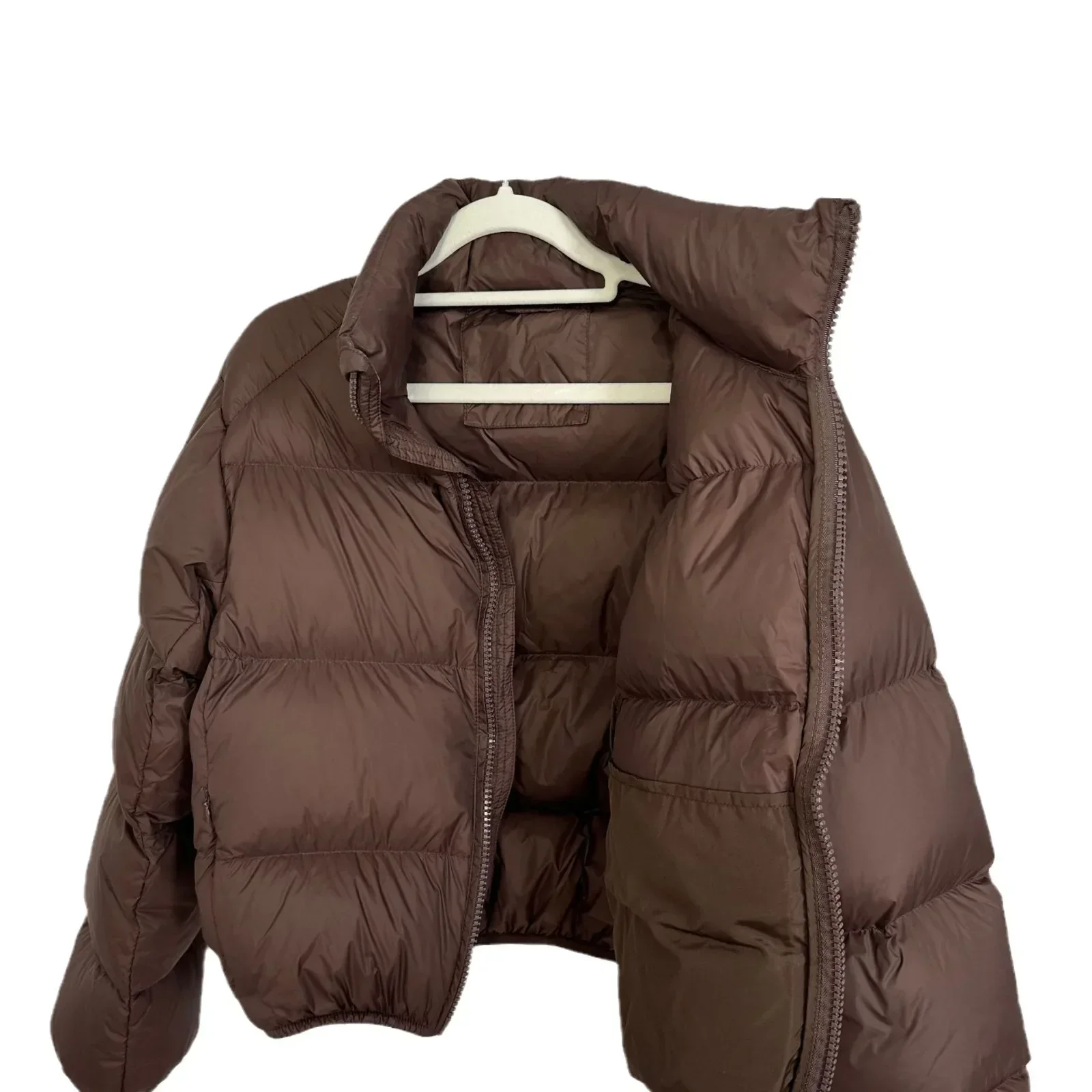 Fashionable Short Down Coat for Petite Women with High-waisted Design and Thick Insulation, 2024 New Bean Style