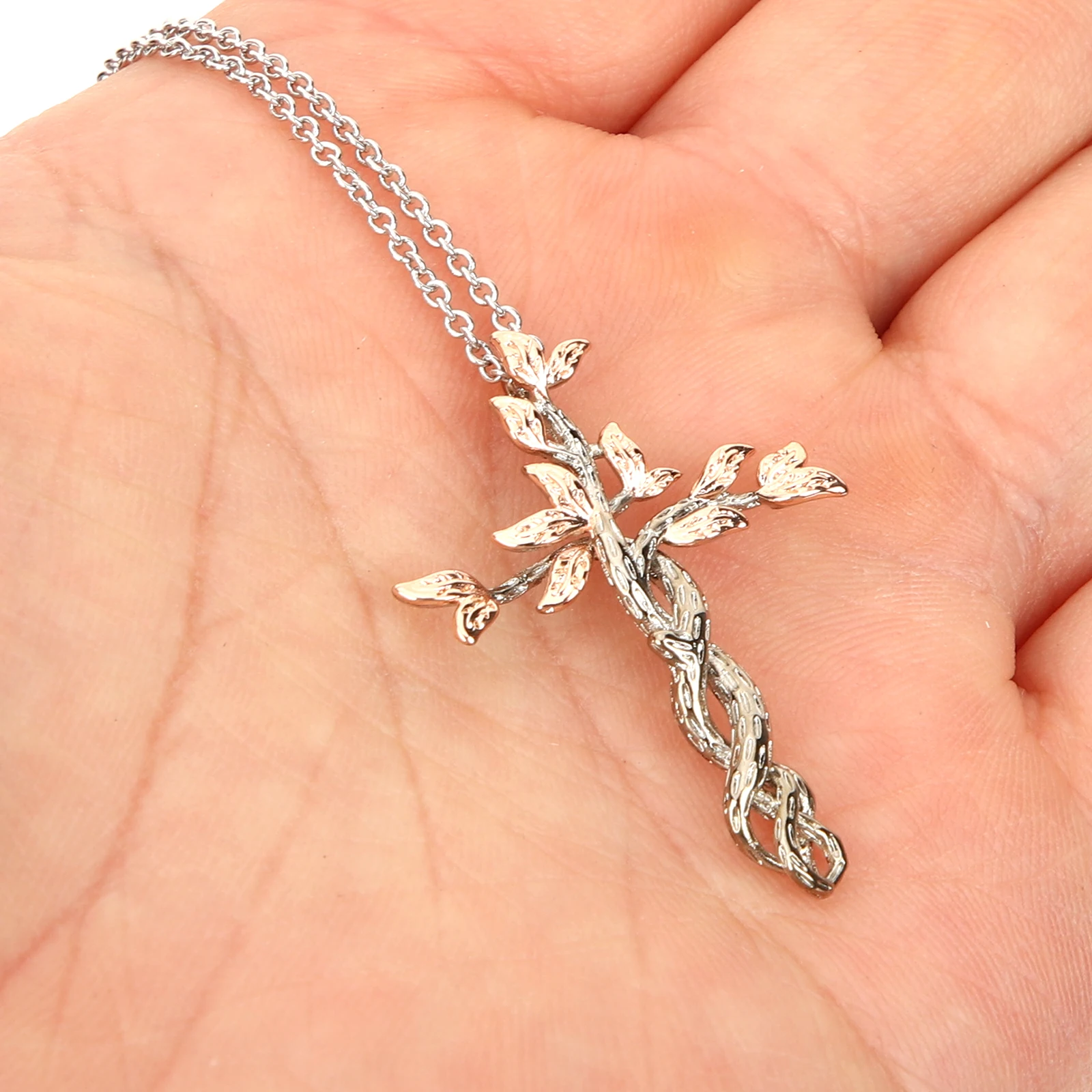 

Elegant Cross Pendant Necklace For Women Tree Cross Design Durable Copper Necklace Fashionable Collarbone Chain Trendy