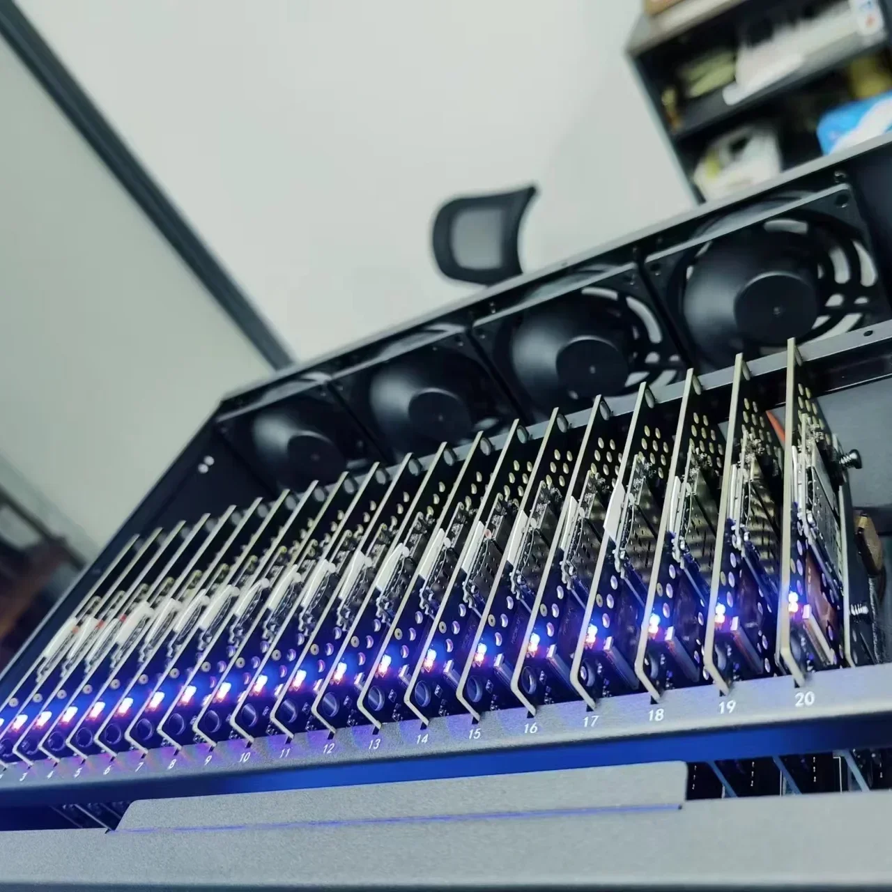 Hot Selling BOX PHONE FARM Integrate 20 PCS Mobile Phone Motherboards Into ONE Case PHONE FARM Box MOTHERBOARD RIG factory