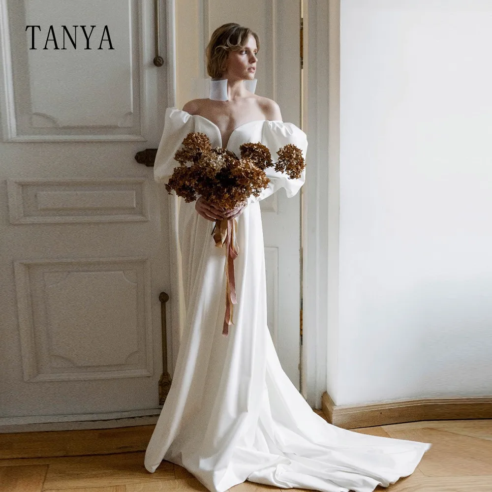 Simple A Line Satin Wedding Dress With Long Lantern Sleeves V Neck Lace Up Bridal Gown Floor Length Sweep Train Robe De Mariée