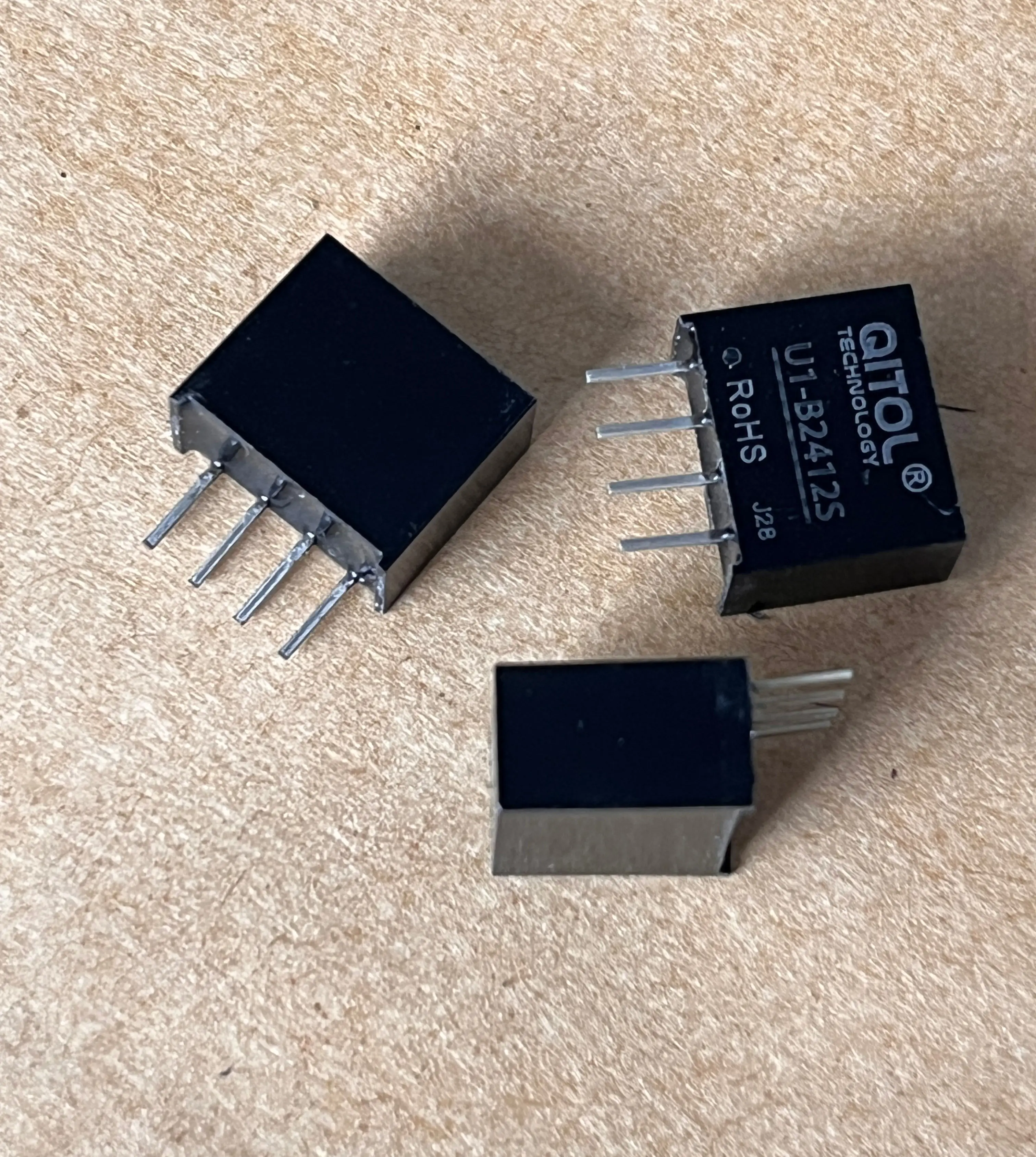 1W B2412S-1WR3 U1-B2412S DC-DC Power Converter 24V TO 12VDC Miniature Step-Down Switching Disconnector Module Isolated DC-DC