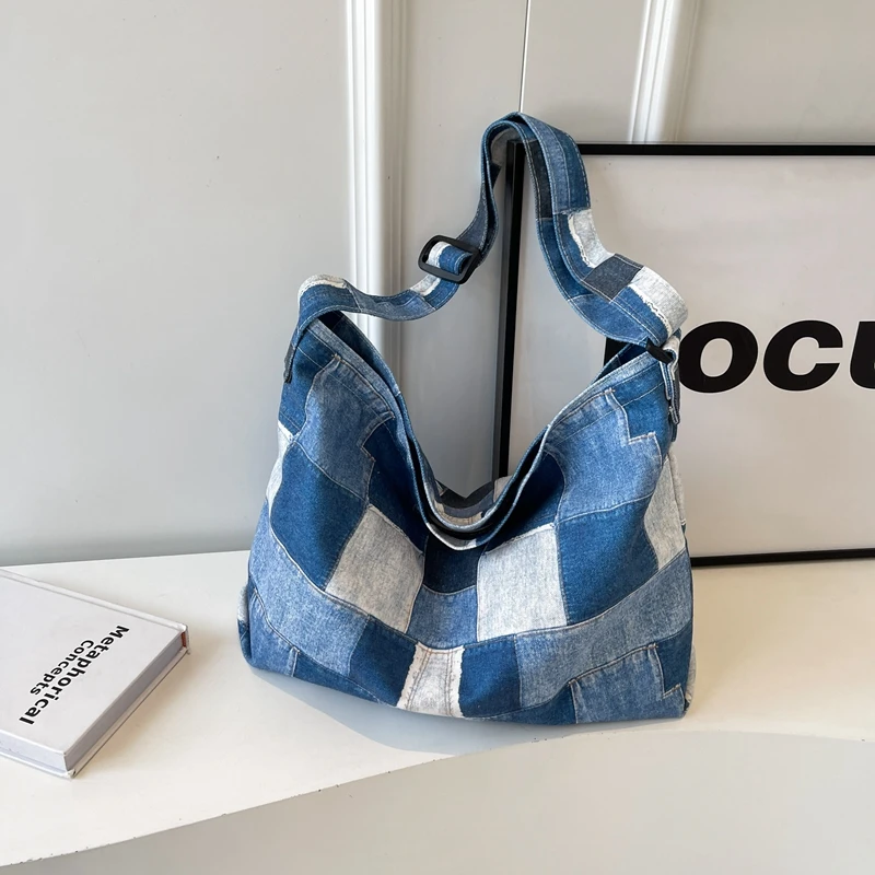 A denim style plaid fabric material casual shoulder bag, can be crossbody, large capacity, fashion casual popular