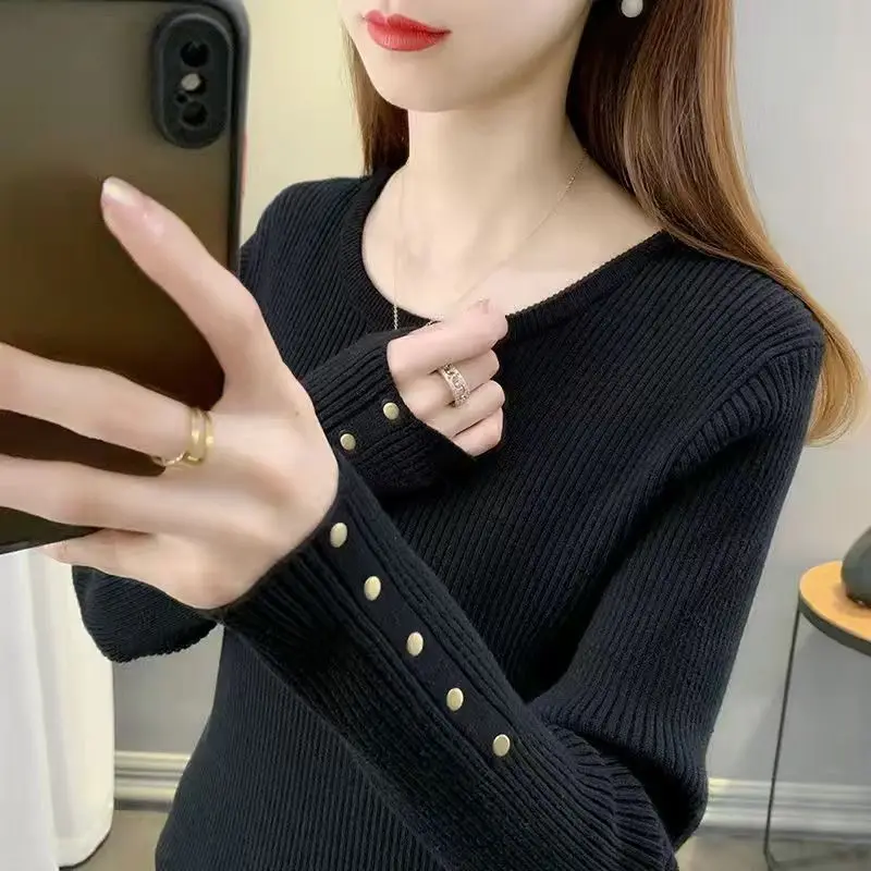 Round Neck Base Sweater Women's Autumn and Winter New Korean Version Slim Fit Rivet Knitted Women's Sweater