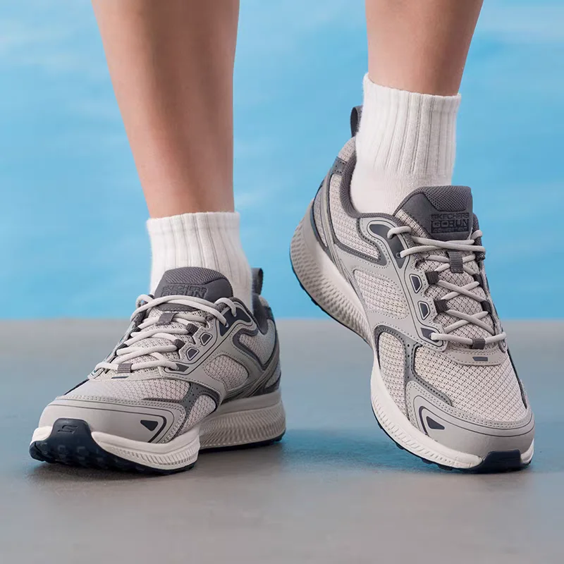 รองเท้าผู้ชาย Skechers รุ่นออร - Lightweight Road Running Shoes บทวิจารณ์และราคา