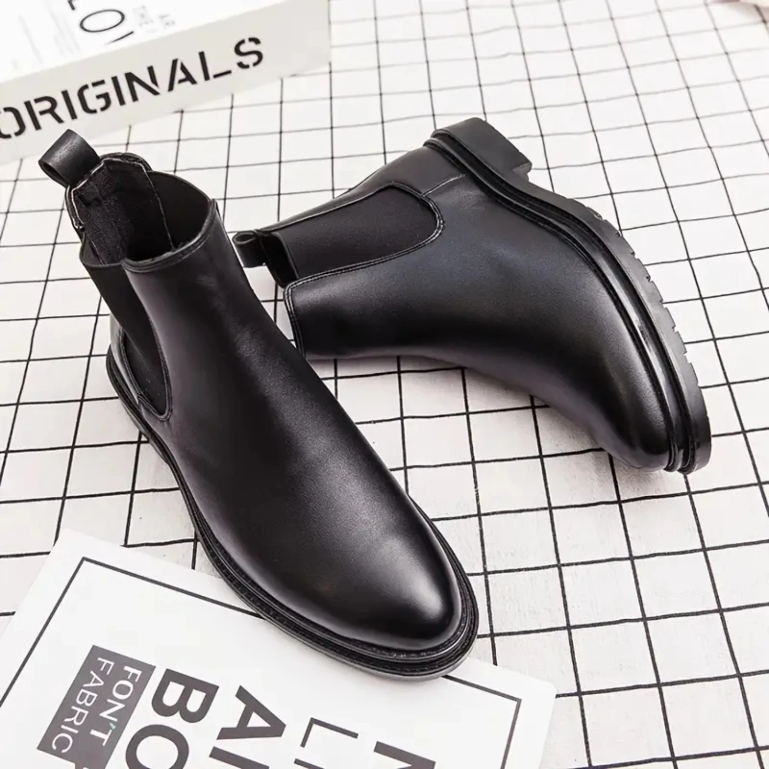 

Men's Chelsea Boots Fashion Casual Non-Slip Slip On Shoes