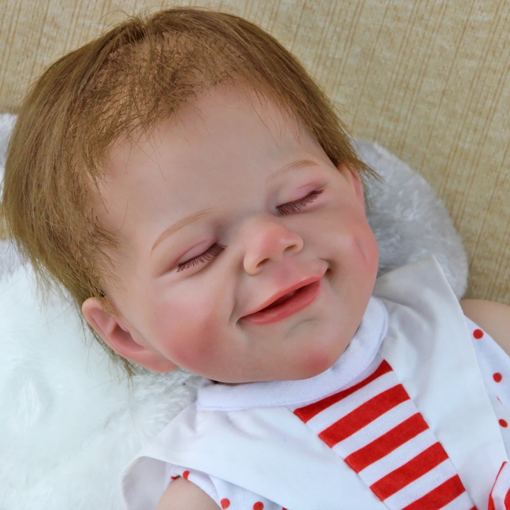 Baby Doll rinato con volto sorridente da 18 pollici, materiale in vinile, abito a strisce rosse, squisite caratteristiche facciali realistiche, compagno per bambini