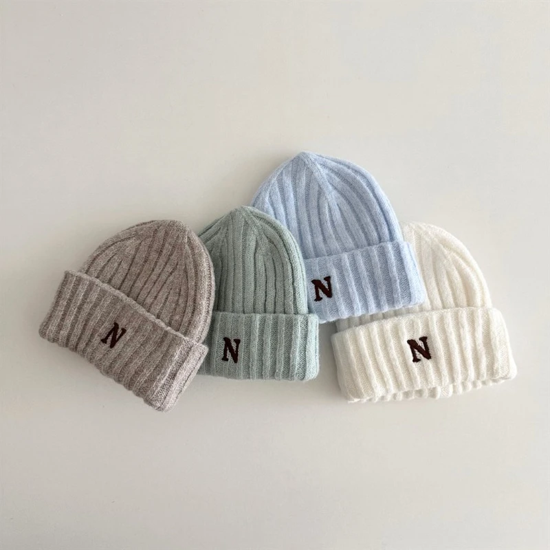 قبعة صغيرة متماسكة للأطفال على الطراز الكوري مع تطريز حرف N، قبعة رياضية عصرية بسيطة قابلة للطي بلون سادة للأولاد والبنات