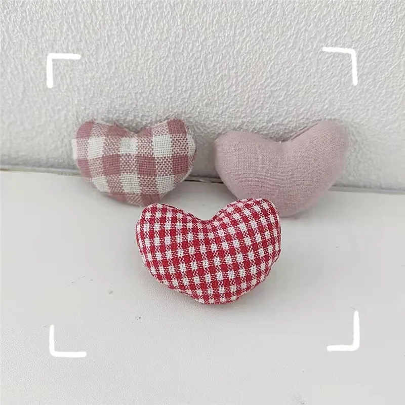 

Cotton Linen Heart Brooch Cute Casual Pin For Sweater Scarf Coat Versatile Decorative Badge Hair Tie Clip For Women Daily Use