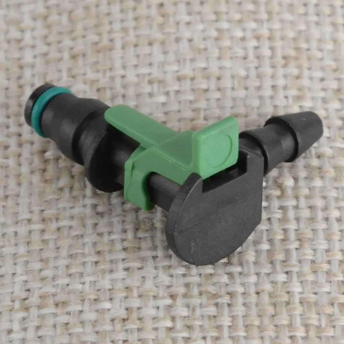 

Car Injector Leak Off Connector Nozzle Return Connector with 5pcs Clips fit for Ford Transit Citroen Mazda Peugeot