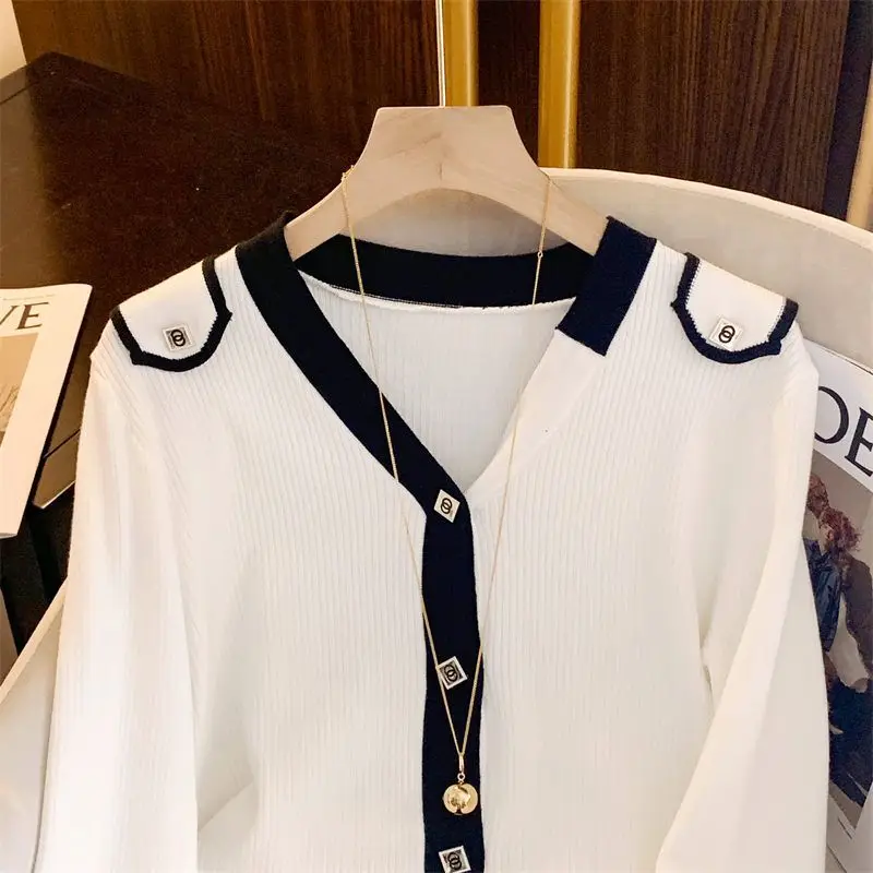 2023 Autumn and Winter New Temperament Top Splice Buttons V-neck Long Sleeve Solid Color Simplicity Versatile Commuter Shirt