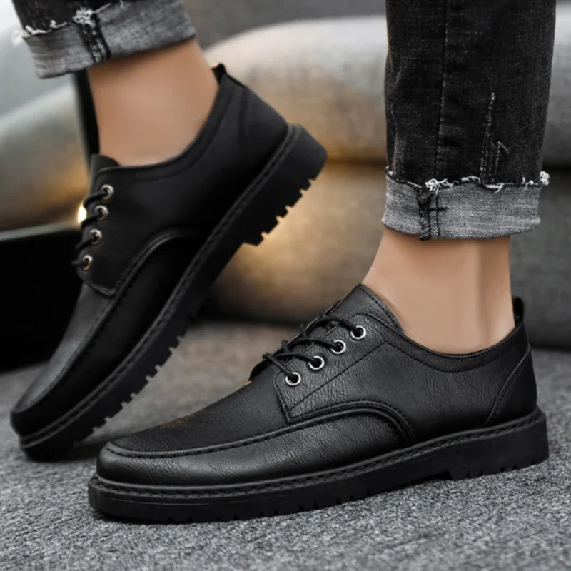 Scarpe casual in pelle da uomo Scarpe oxford stringate Mocassini classici da uomo Scarpe eleganti da lavoro di moda per uomo Calzature in pelle brogue