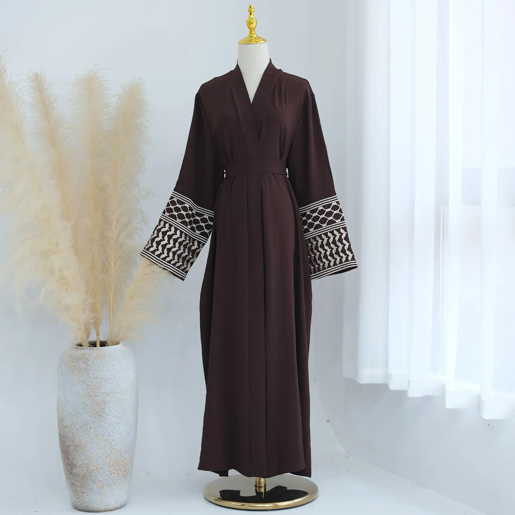 Fine Embroidery Tassel Cardigan Muslim Dress Kaftan Abaya Dubai Abayas for Women Robe Femme Caftan Marocain Qatar Islam Clothing