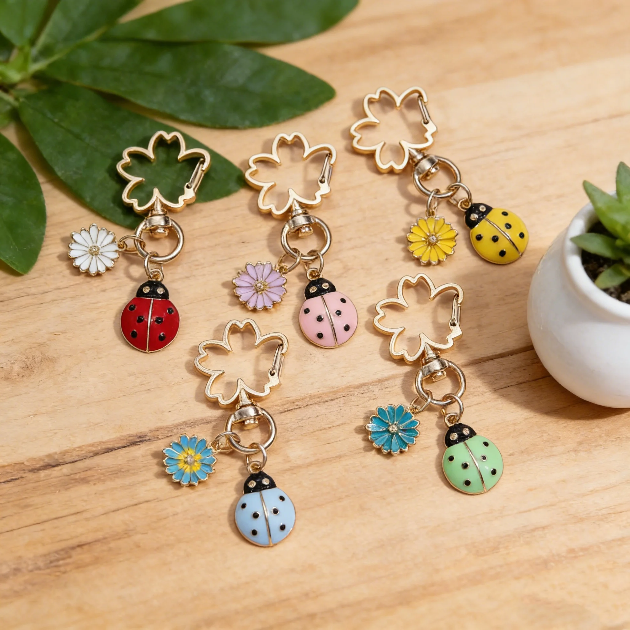 Cute Colorful Flower Ladybug Enamel Keychain Lovely Plant Thank you Grow Card Key Ring For Women Men Handmade Good Gift Jewelry
