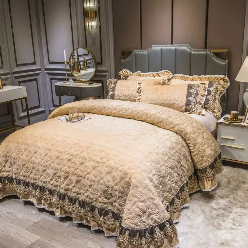 Luxury European Crystal Velvet Quilted Bedspread Queen King Size Lace Embroidery Single Double Bed Cover Winter Warm Bedding