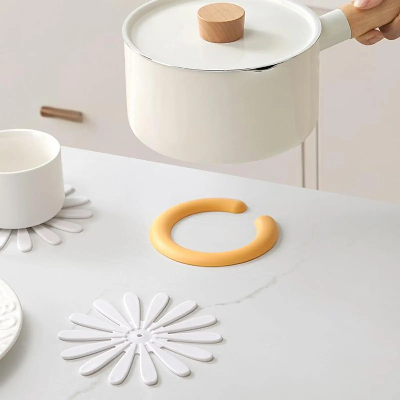 

Silicone Coasters High Temperature Resistant Pads Non-slip Hot Plate Mat For Hot Dishes Plates Bowls Drinks Teapots Kitchen