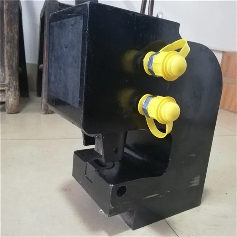 Thick steel plate punching machine, double-acting hydraulic punching machine, large opening machine CH200 angle steel