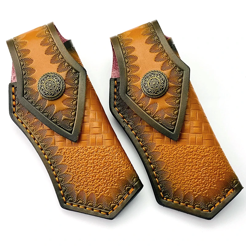 

Складывающаяся Кожаная Обложка с латунной цветочной пряжкой