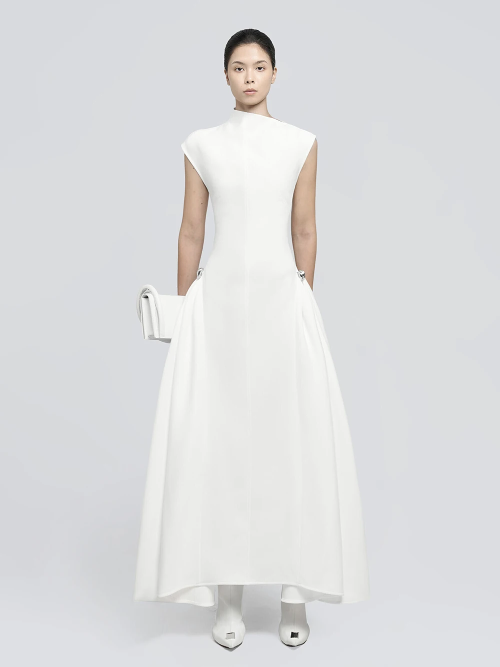 أزياء جديدة متخصصة غير متناظرة شبه عالية الرقبة بلا أكمام ألف خط فستان متوسط الطول للولائم والحفلات