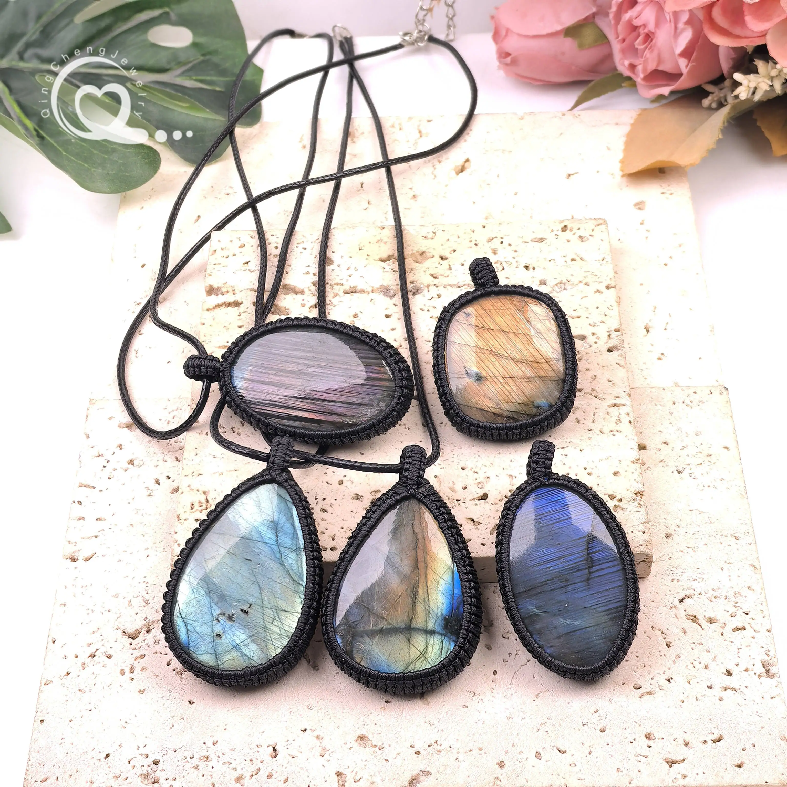 

Handmade Knot Labradorite Slab Pendant Necklaces Irregular Natural Flash Gemstone Nugget Slice Charms Women Men Jewelry QC3442