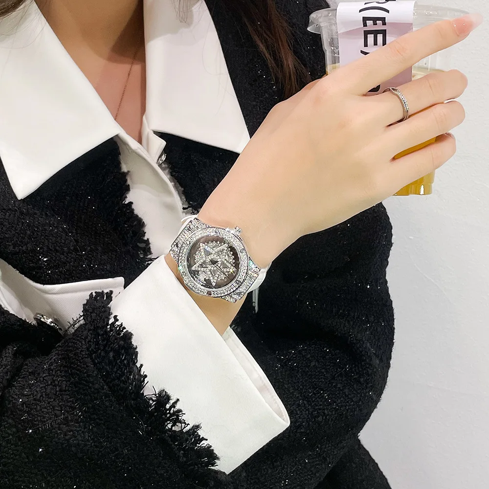 2025 New Women's Watch, Skeletonized Transparent Luxury Wristwatch, Elegant Women's Watch, A Birthday Gift for Women.