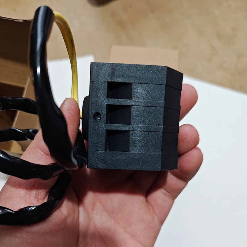 Électrovanne Doosan Excavator Accessories DH150/220 Pilot Solenoid Valve Coil Daewoo 225 300-5-7 Inner Diameter 13mm Height 52mm Autres vannes — détail 3