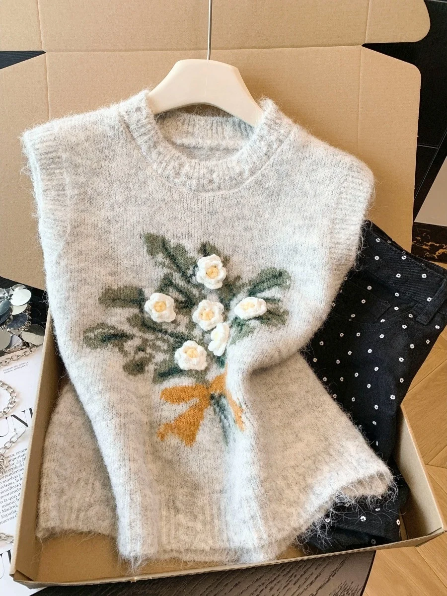 

Spring 2026 Women's Knitted Vest Svel Hoodl round Ne Soft Thiened Floral Patterned Inner Wear Turtlene Top