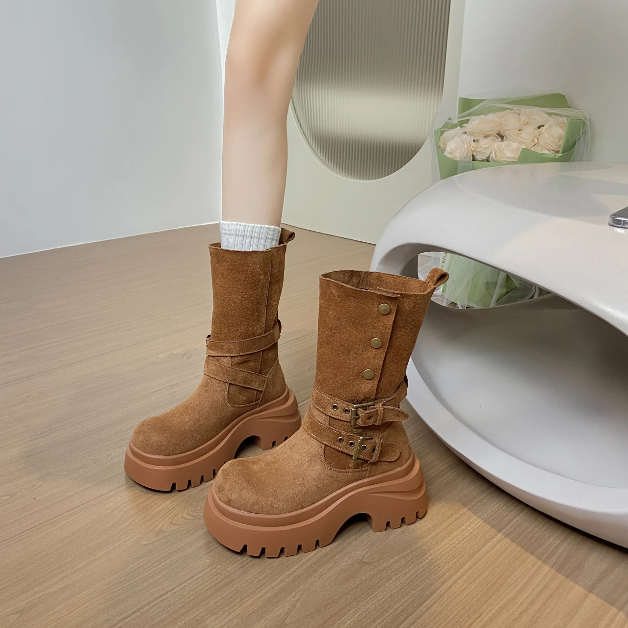 

Women's 2025 Knee-High Riding Boots - Height-Boosting Platform Sole | Retro Buckle Detail for Spring/Autumn