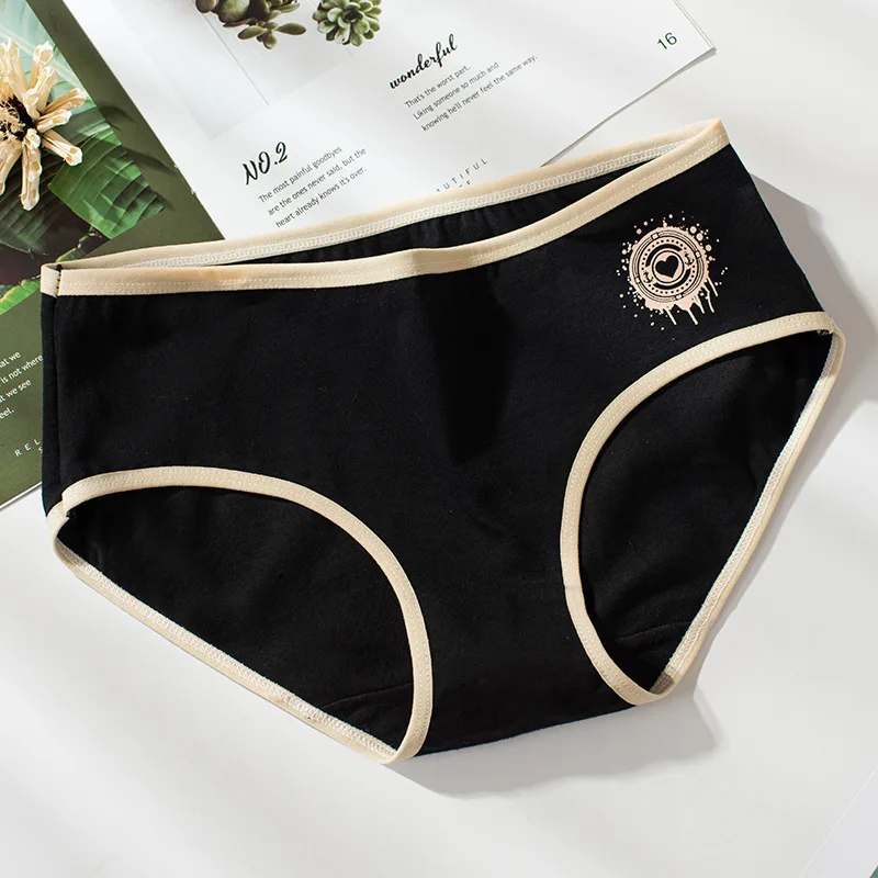 4 PCS Women's Underwear - New Printed Design - Soft and Breathable - Comfortable - Underwear Set - All Seasons Version