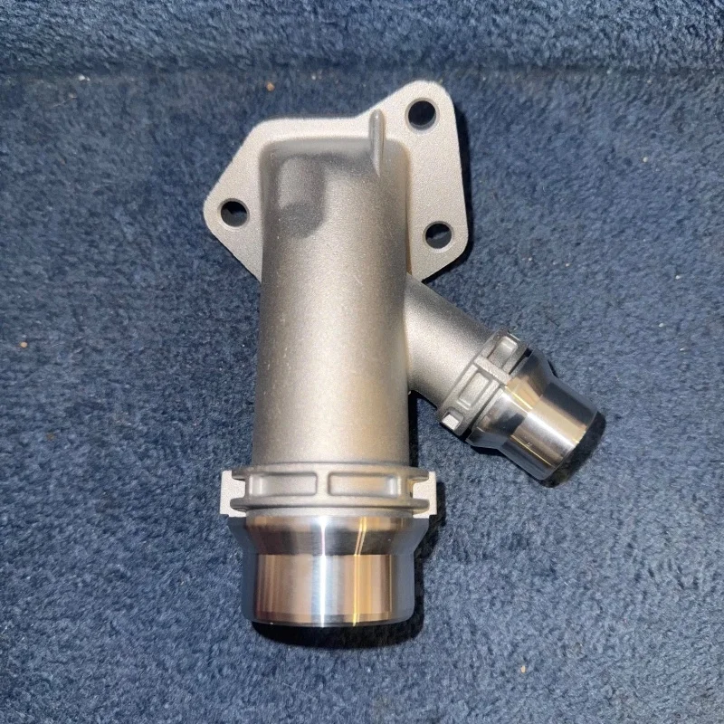 Image of 1 Stück Aluminium-Wasserpumpen-Thermostatanschluss Kühlmittelflanschrohr für BMW M47 M57 111122247744 11127806196 Motorteile