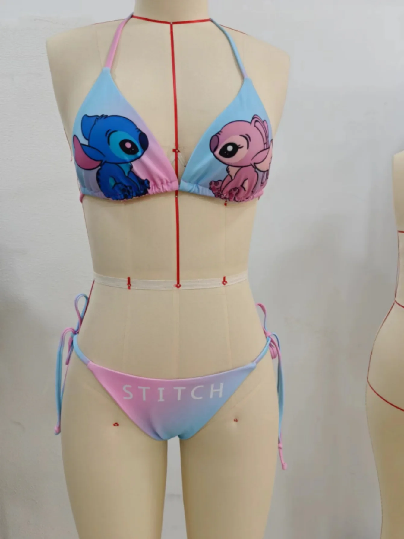 2 uds/un conjunto de Bikini Gir de dibujos animados bonitos de Disney, pechos pequeños, estilo de vacaciones en la playa