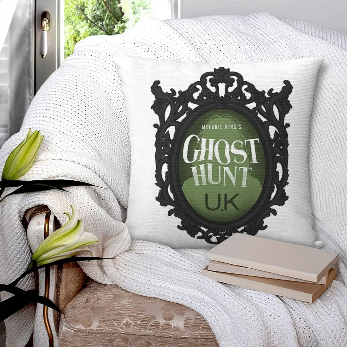 Melanie King's Ghost Hunt U.K Square Pillowcase Pillow Cover Polyester Cushion Decor Comfort Throw Pillow for Home Car