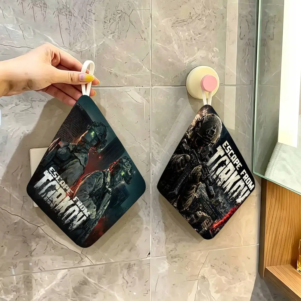 Game escapes from tarkovs Polyester Cotton Hanging Kitchen Towel, Absorbent Hand Wiping Cloth for Daily Cleaning Drying