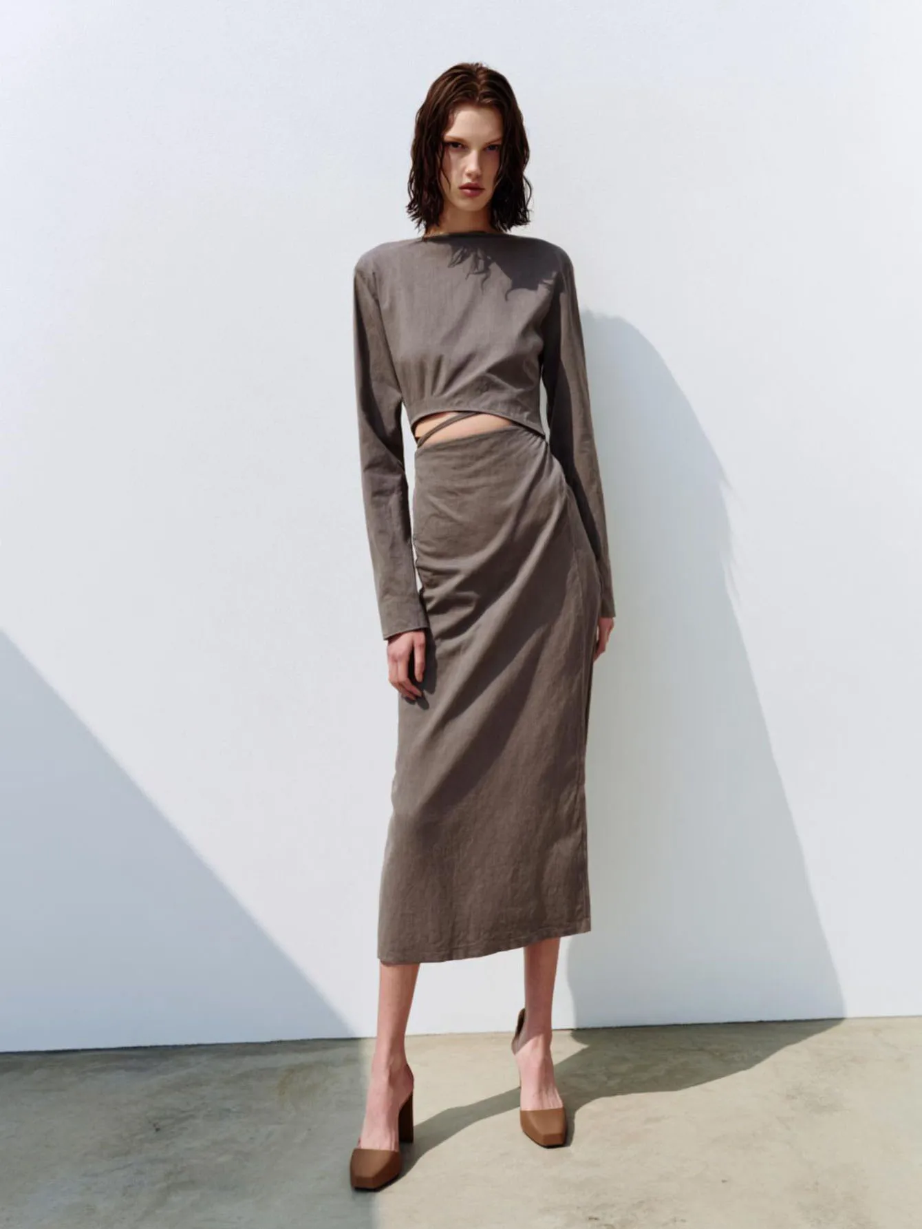 فستان نسائي متوسط الطول بأكمام طويلة بلون سادة، فستان أنيق لائق للصيف والخريف، رقبة دائرية