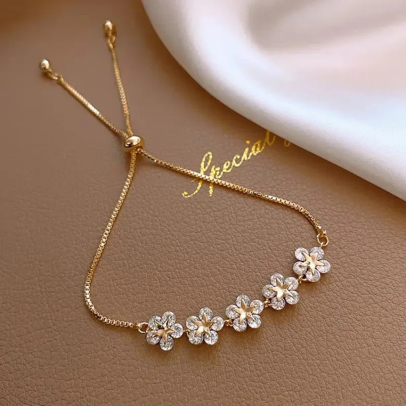 Elegant Rhinestone Flower Push-pull Bracelet Light Luxury Charm Bracelet Adjustable Jewelry Birthday Gift For Girls Women