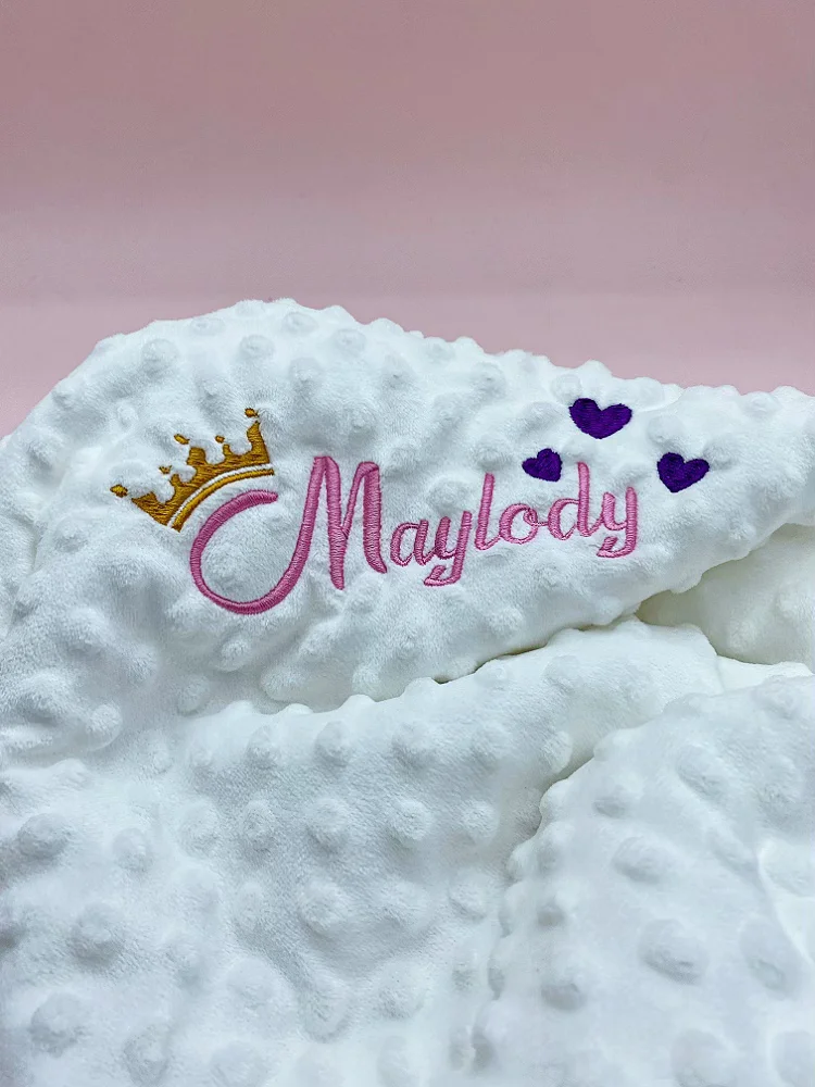 Personalisiertes Babydecke-Set – Doudou Swaddle Kinderwagen und Kinderbett-Schlafbezug, Neugeborenen-Duschgeschenk, Geburtsgeschenk, individuelle Dekoration – Detail 19
