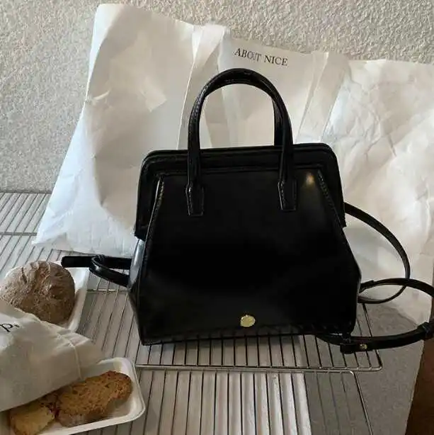 

Retro Leather Tote Bag Large Capaci Commuter oulder Bag Oil Waxed Cowhide New Lememe 2024 Spring ex Daily Use