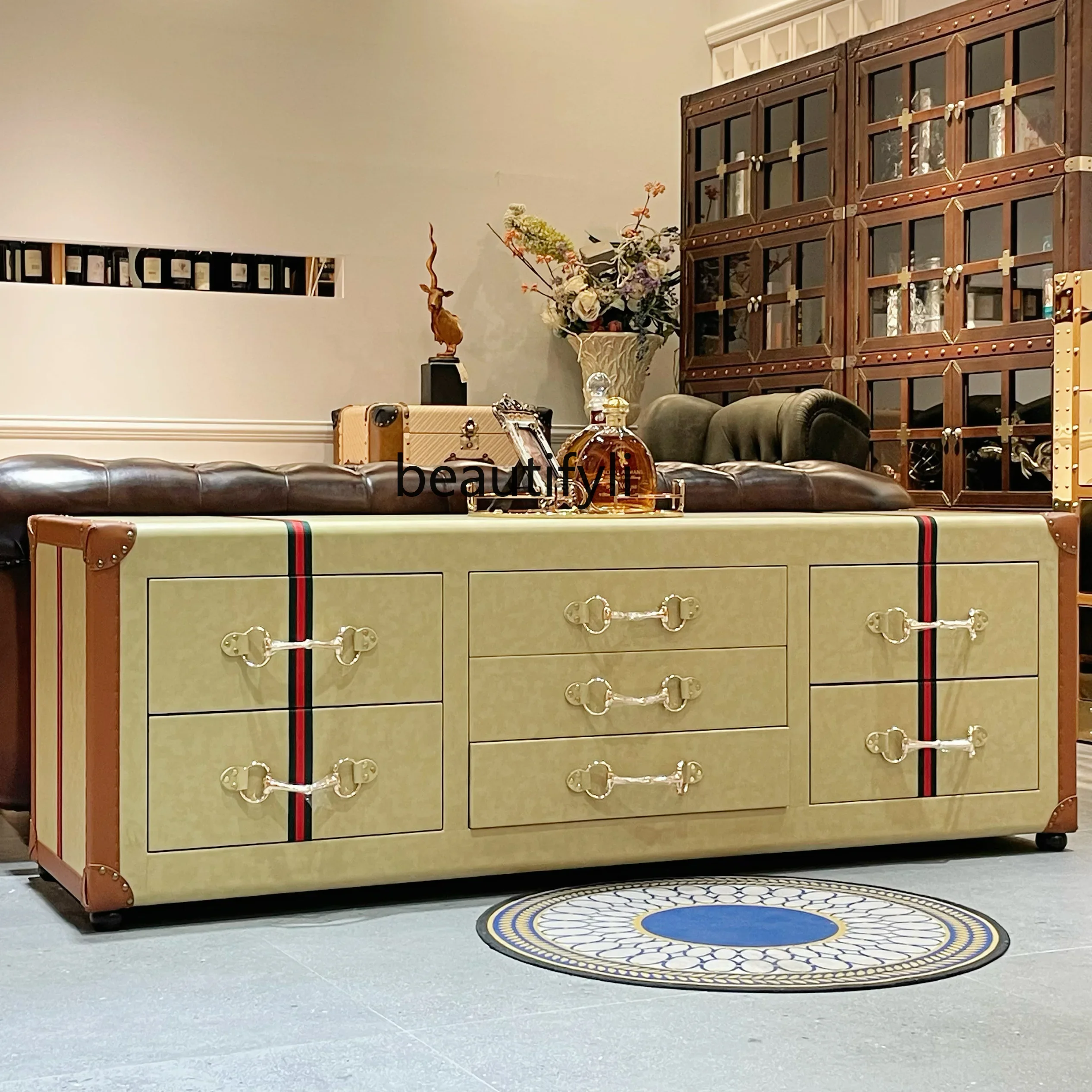 Armadietto TV antico retrò di lusso leggero, armadietto per portico, armadietto laterale del paese americano