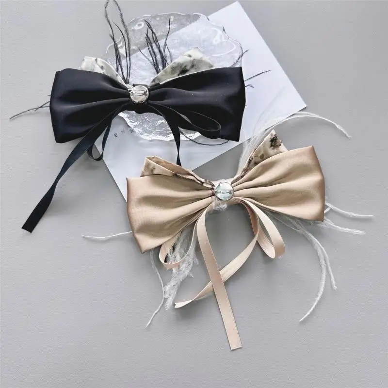 

652F Элегантная брошь-корсаж с перьями, лентой и бантом. Универсальный аксессуар.