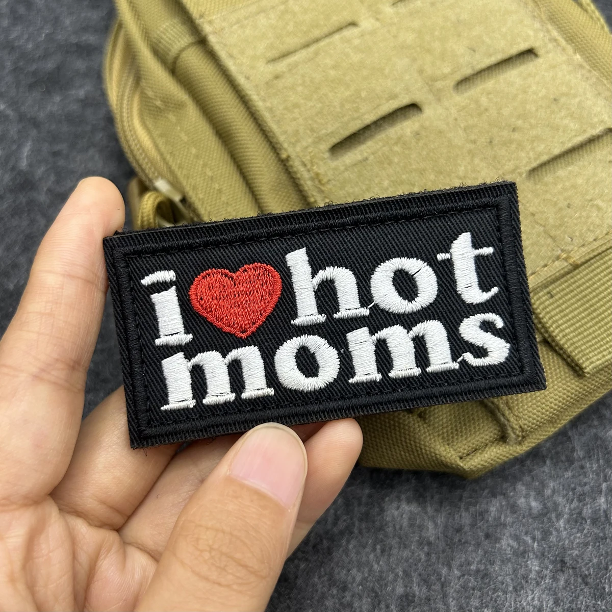 High Quality I Love Hot Moms Funny Humor Tactical Embroidered Patch Hook and Loop Fasteners Morale Badge for Jacket Backpack