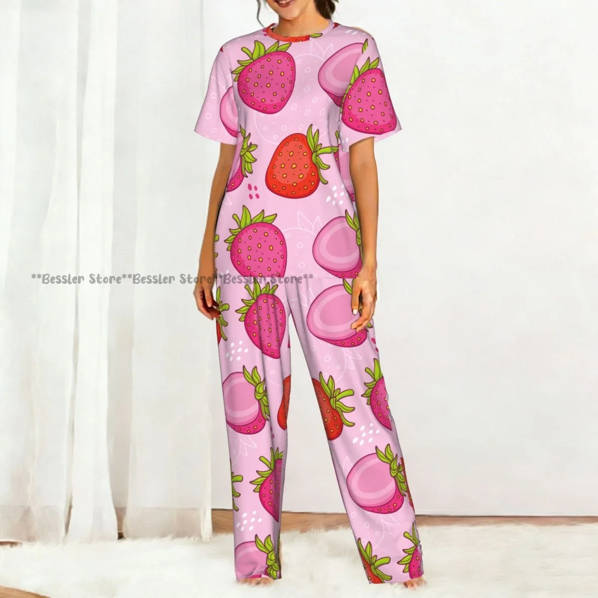 Pijama Damă Roz Mânecă Scurtă - usage example
